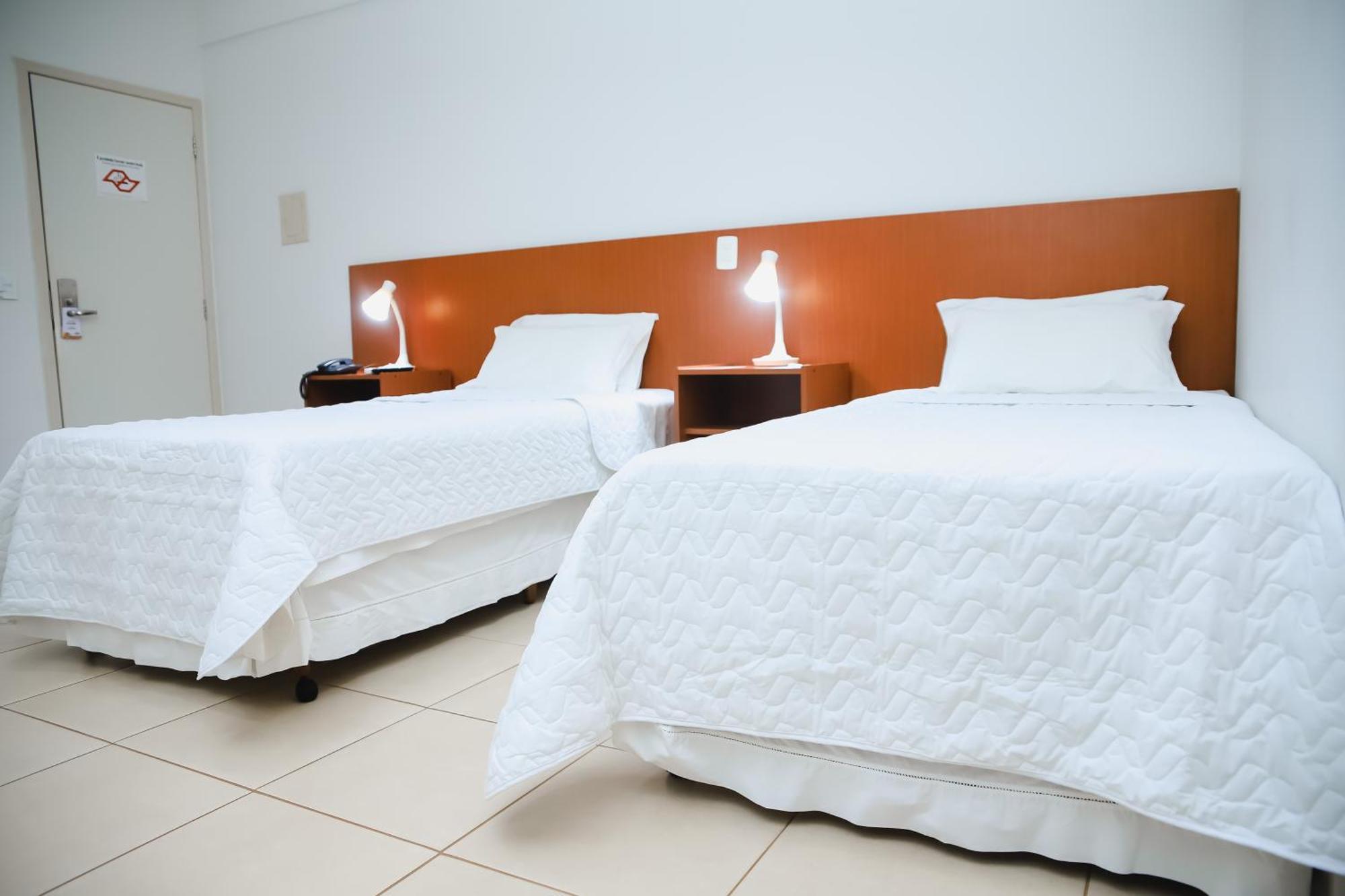 Hotel Água Das Araras Paraguacu Paulista Habitación foto